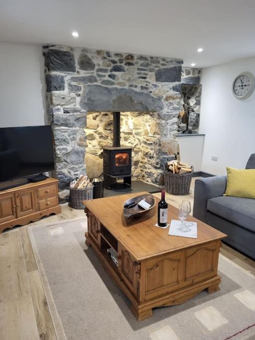 Amazing Coastal & Sunset Views In Eryri Villa Llanllyfni Exteriör bild