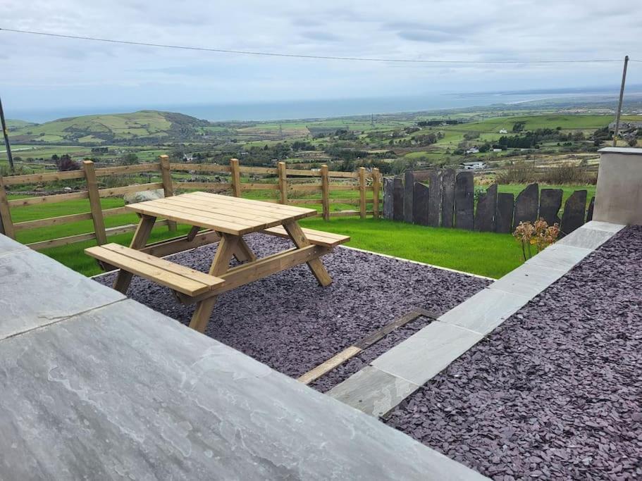 Amazing Coastal & Sunset Views In Eryri Villa Llanllyfni Exteriör bild