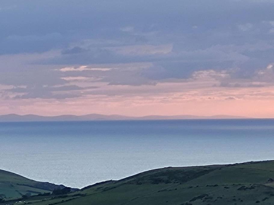Amazing Coastal & Sunset Views In Eryri Villa Llanllyfni Exteriör bild